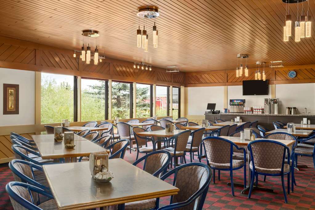Travelodge Hanna Canada Grey ร้านอาหาร รูปภาพ