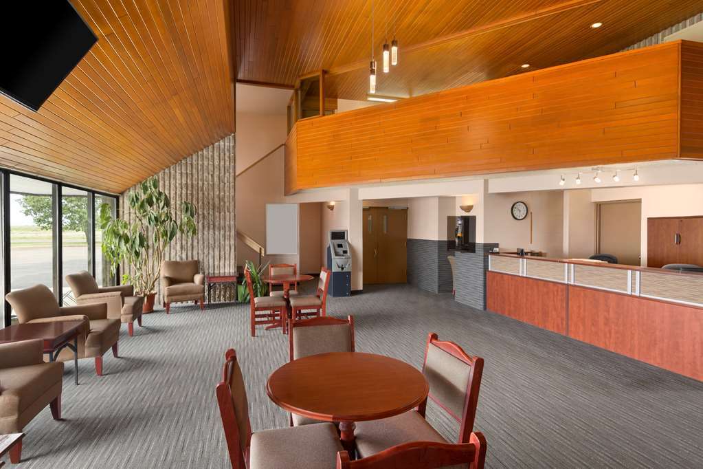 Travelodge Hanna Canada Grey ภายใน รูปภาพ
