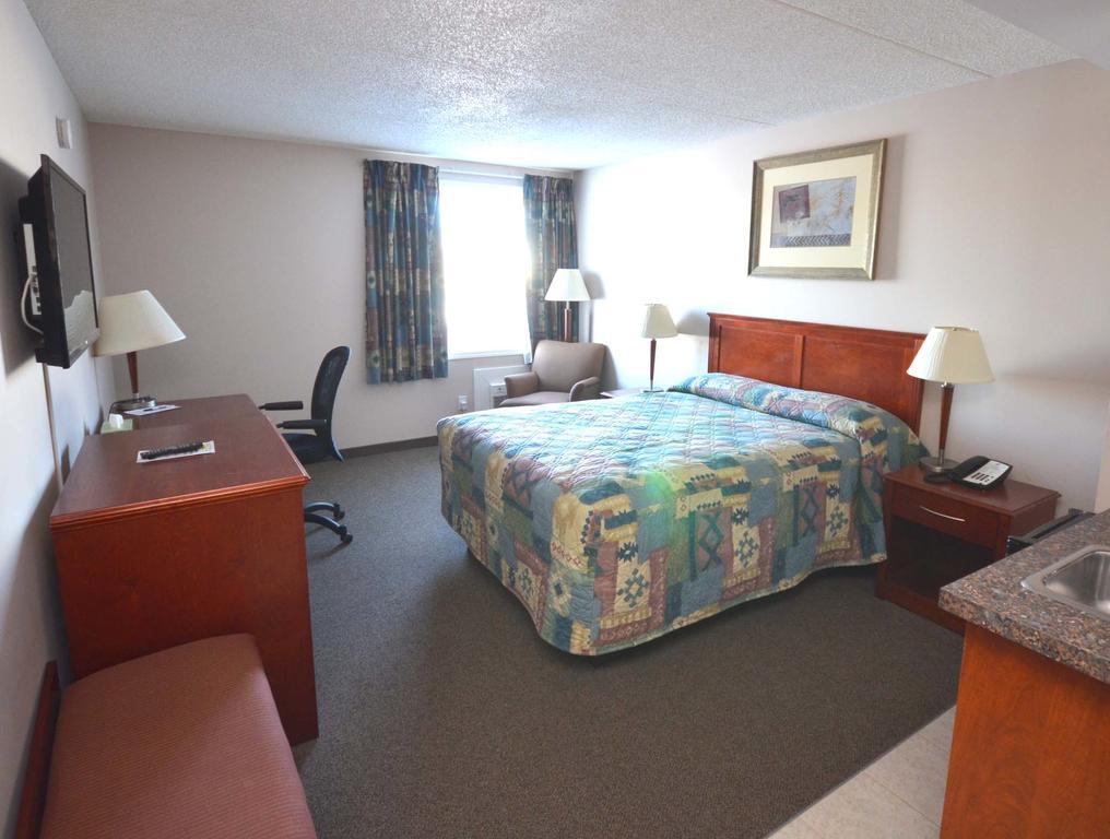 Travelodge Hanna Canada Grey ห้อง รูปภาพ